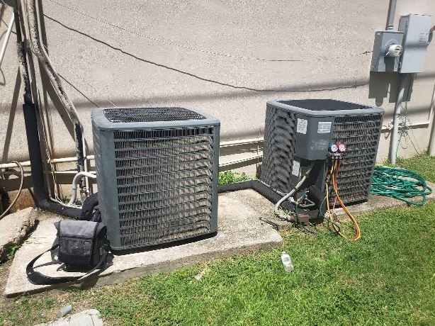 Ace Comfort Air Conditioning & Heating provides expert air conditioning replacement in Houston, ensuring energy-efficient cooling for your home.